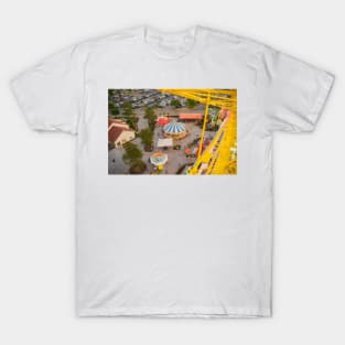 framed ferris wheel T-Shirt